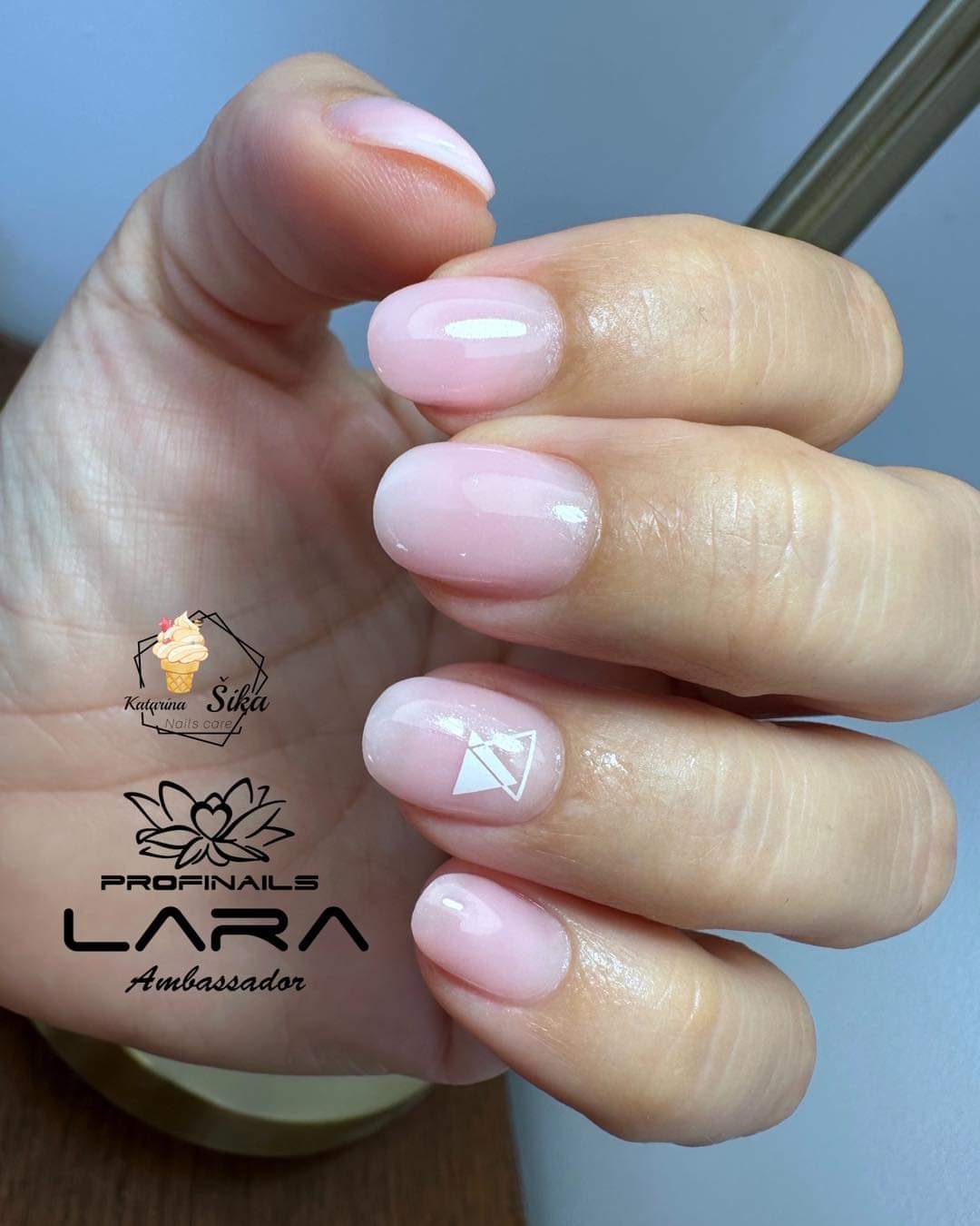 FROSTED PINK 15ML